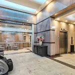 Tasteful Condo Walking Distance To French Quarter