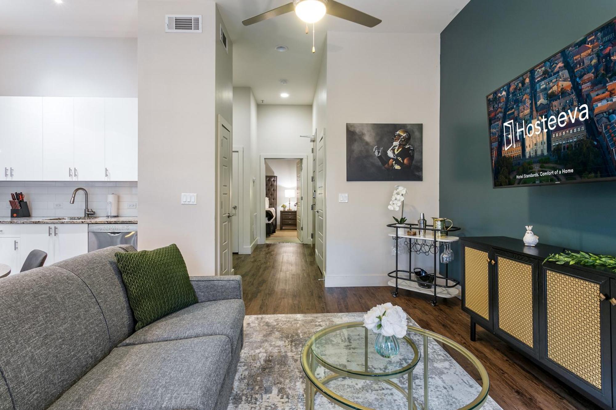 Tasteful Walking Distance To French Quarter Apartment